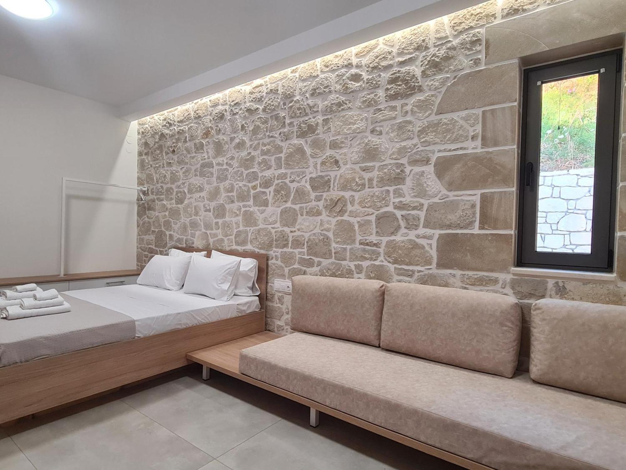 Studios Rosmari Agioi Pantes  ภายนอก รูปภาพ